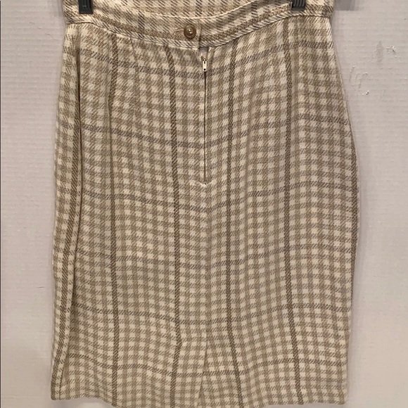 Razz International Skirt - Picture 2 of 3